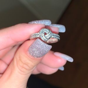 Cute sparkly ring